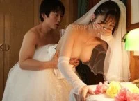 Cô dâu bị tình cũ thời đi học tìm đến và đụ ngay tại ngày cưới